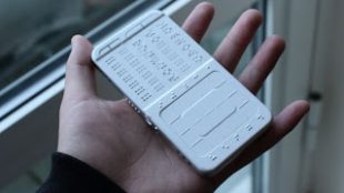 drawbraille_phone_urrqd.jpg